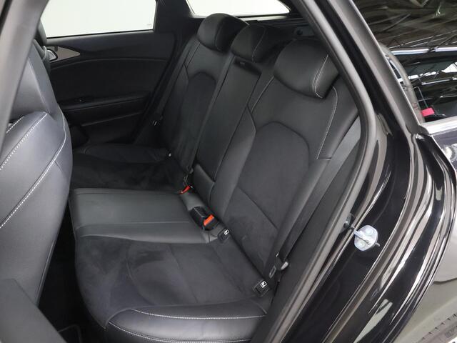 KIA CEE D Ceed Sportswagon 1.5 T-GDi GT-Line | Panoramadak | Matrix LED Koplampen | Stoel/Stuurverwarming | Keyless Go | Elektrisch bedienbare achterklep