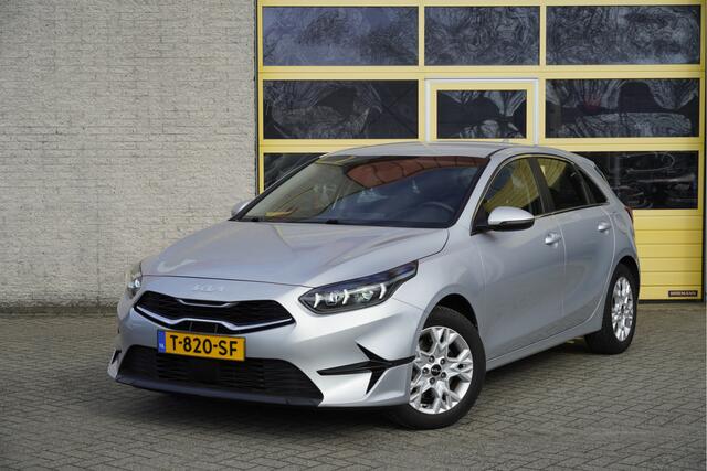 KIA CEE D Ceed 1.0 T-GDi 5drs DynamicLine BJ2023 Lmv 16" | Led V+A | Pdc | Achteruitrijcamera | App-Connect | Navi | Climate control | Cruise control | Getint glas