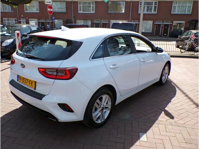 KIA CEE D Ceed 1.4 T-GDi DynamicPlusLine 141 PK,,, stuurverwarming nw banden