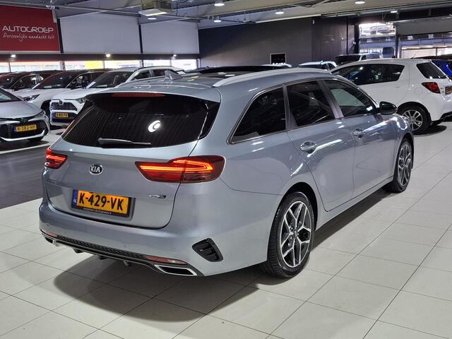 KIA CEE D Ceed Sportswagon 1.0 T-GDi GT-Line Stoel en Stuur verwarming, Schuif kantel dak, Apple Carplay/Android Auto, Navigatie, Camera.