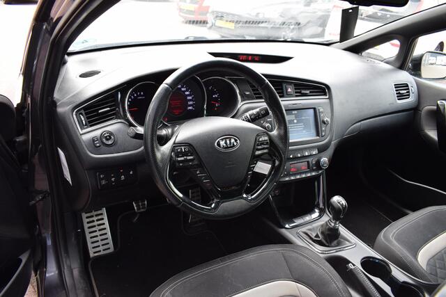 KIA CEE D cee'd Sportswagon 1.0 T-GDi GT-Line Summer Edition | Apple CarPlay | Pano | Stuur- en Stoelverwarming