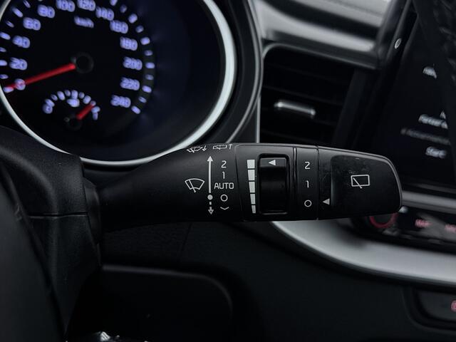 KIA CEE D Ceed Sportswagon 1.5 T-GDi DynamicLine | Climate Control | Camera | Parkeersensoren | Apple Carplay/Android Auto |
