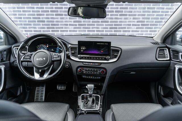 KIA CEE D Ceed Sportswagon 1.6 GDI PHEV ExecutiveLine | Plug-in Hybrid | Stoelventilatie | Stoelverwarming voor en achter | Cruise Control Adaptief | Navigatie | Apple Carplay | Android Auto | Keyless Entry | Elektrische Achterklep | Achteruitrijcamera