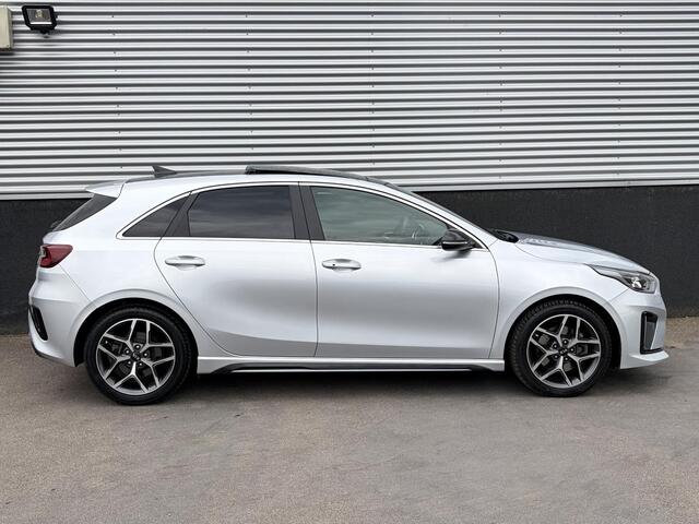 KIA CEE D Ceed 1.0 T-GDi GT-Line Schuif/kanteldak, Trekhaak, Stoel- & Stuurwiel verwarmd, Smart Key, Climate control,