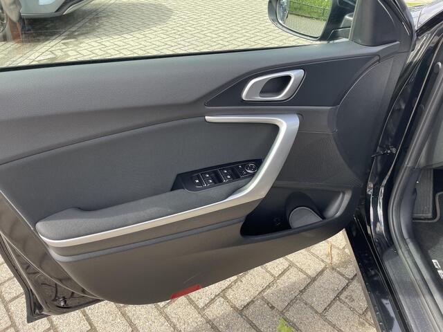 KIA CEE D Ceed 1.5 T-GDi MHEV DynamicLine | Climate control | Achteruitrijcamera | Cruise |