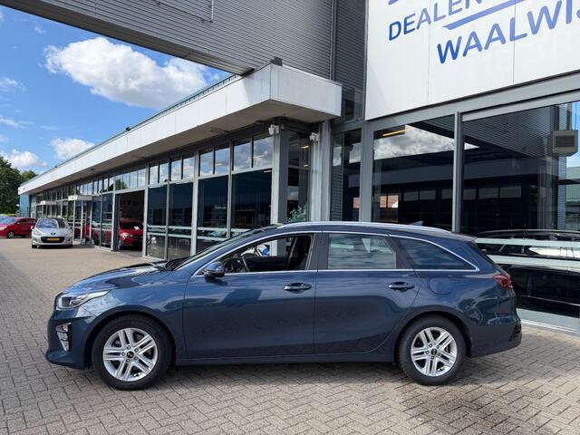 KIA CEE D 1.0T-GDI DYNAMIC LINE NAVI AIRCI/ECC PDC
