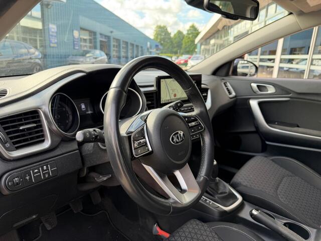 KIA CEE D 1.0T-GDI DYNAMIC LINE NAVI AIRCI/ECC PDC