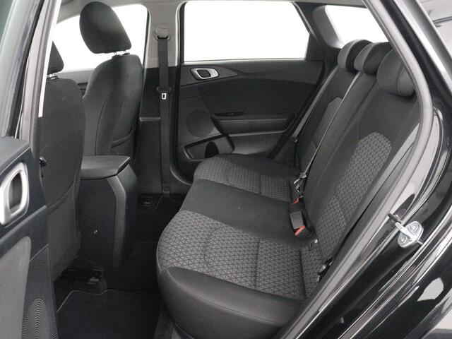 KIA CEE D Ceed 1.0 T-GDi ComfortLine | Adaptive cruise | Carplay | Camera | DAB | Climate control | Bluetooth | 16'' lichtmetalen velgen