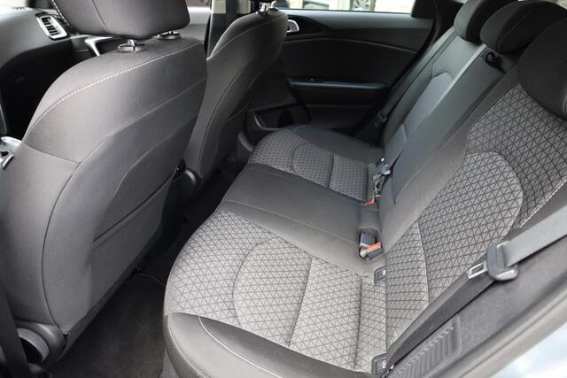 KIA CEE D Ceed Sportswagon 1.6 GDI PHEV DynamicLine STUUR/STOELVERW. CARPLAY CAMERA LANE-ASSIST ACC DAB HILL-HOLD PDC LMV DEALERONDH.