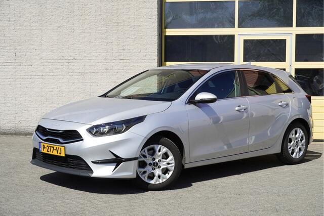 KIA CEE D Ceed 1.0 T-GDi 5drs DynamicLine BJ2022 Lmv 16" | Led V+A | Pdc | Achteruitrijcamera | App-Connect | Navi | Climate control | Cruise control | Getint glas