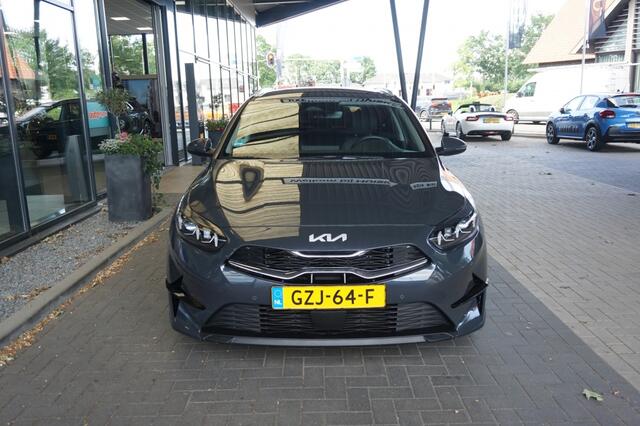 KIA CEE D Ceed Sportswagon 1.5 T-GDi DynamicPlusLine | Trekhaak | Stoel-/stuurverwarming