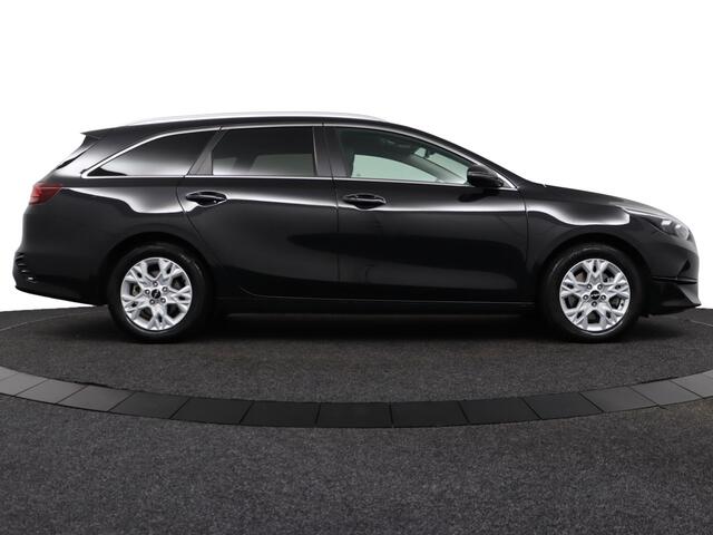 KIA CEE D Ceed Sportswagon 1.5 T-GDi DynamicPlusLine Climate Control - Cruise Control - DAB- Apple Carplay/Android Auto - Navigatie - Stoel/Stuurverwarming - Fabrieksgarantie tot 04-2032
