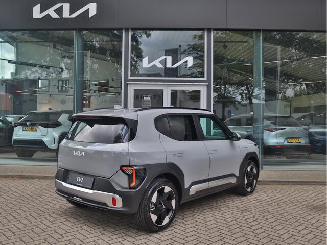 KIA EV2 Plus 42.2 kWh | Direct Leverbaar | Stuur + Stoelverwarming | Navigatie | Tot 10jr. Kia-Garantie |