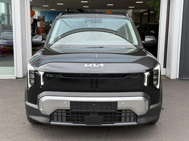 KIA EV2 Plus 42.2 kWh Direct uit Voorraad leverbaar | Actieprijs ¤. 29,890,= rijklaar inclusief inruilactie | Batterijverwarming | Privacy Glass | Stoel/stuurverwarming