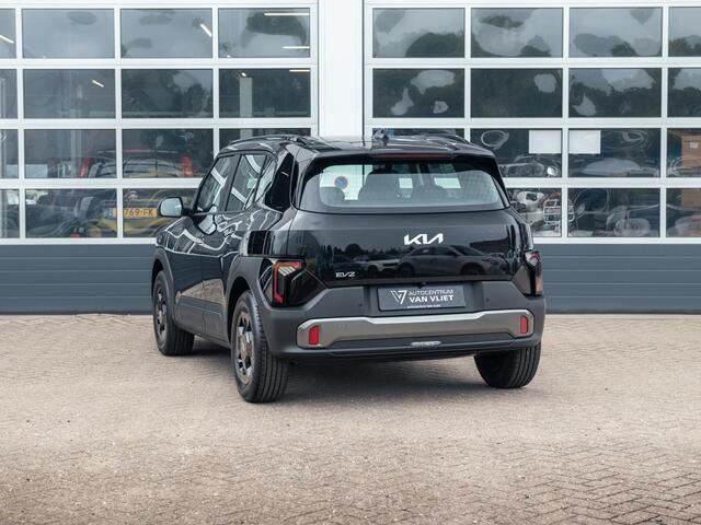 KIA EV2 Air 42.2 kWh 5p. | Actieprijs * | Clima | Adapt. cruise | Navi | Dakrails | 16" | Stoel&Stuur Verwarming | Apple Carplay