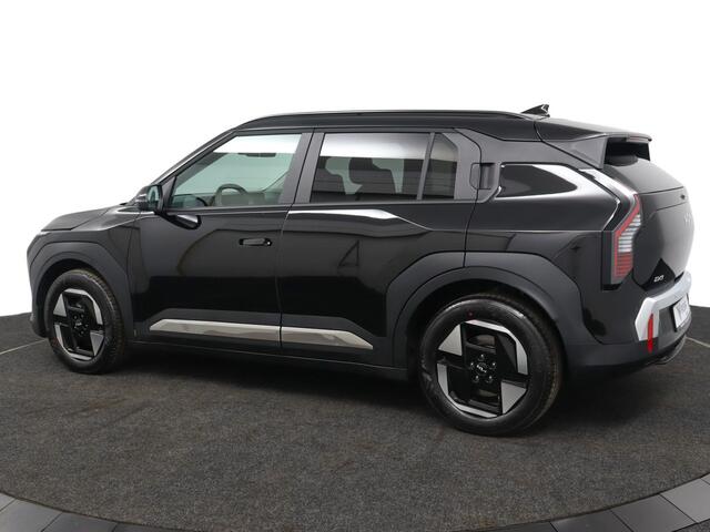 KIA EV3 Plus 81.4 kWh Stoel-/stuurverwarming - Privacyglass - Draadloze oplader smartphone - Navigatie - Achteruitrijcamera Fabrieksgarantie tot 2032