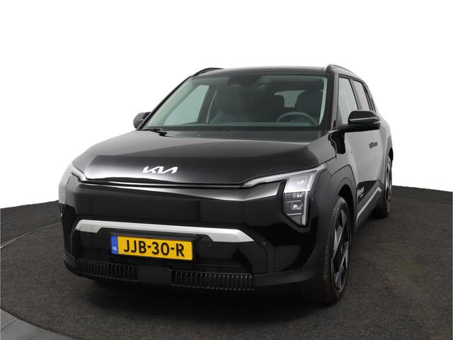 KIA EV3 Plus Advanced 81.4 kWh - Demo - Prijs incl. Inruilpremie - Schuif-/kanteldak - Stoel-/stuurverwarming - Blind Spot - Navigatie - Fabrieksgarantie tot 2032