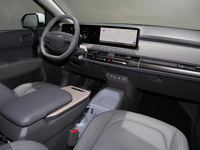 KIA EV3 Plus Advanced 81.4 kWh | Panoramaschuifdak | 19" velgen | Harman Kardon | Privacy Glass | Stoel- en stuurwielverwarming |