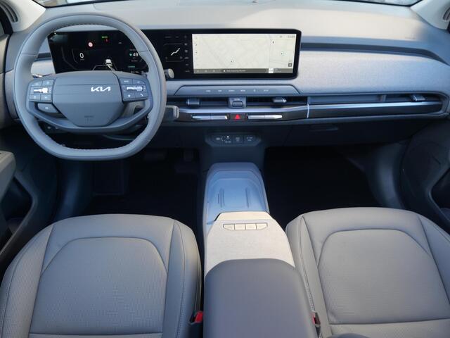 KIA EV3 Plus Advanced 81.4 kWh | Schuifkanteldak | Stoel en stuurverwarming | Adaptief | Dode Hoek