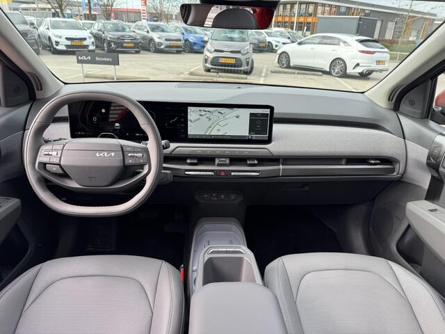 KIA EV3 Plus Advanced 81.4 kWh Demo-auto ! Kmstand kan iets varieeren ! | Informeer altijd even of de auto aanwezig is.