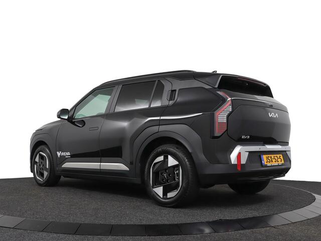 KIA EV3 Plus 81.4 kWh - DEMO -Stoel/Stuur verwarming - Apple Carplay/Android Auto - Navigatie - Achteruitrij camera - Keyless entry