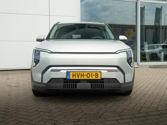 KIA EV3 Plus 81.4 kWh | Stoel en stuurverwarming | Navi | Dode hoek assistentie |