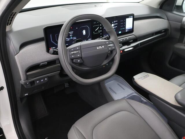 KIA EV3 Plus Advanced 81.4 kWh | Panoramadak | Harman / Kardon | Dodehoekdetectie | Elektr. Achterklep | Stoel/Stuurverwarming |