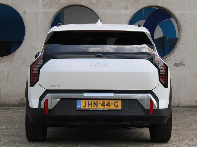 KIA EV3 Plus Advanced 81.4 kWh | STOEL EN STUURVERWARMING | 19 INCH LMV | DODEHOEK DETECTIE |