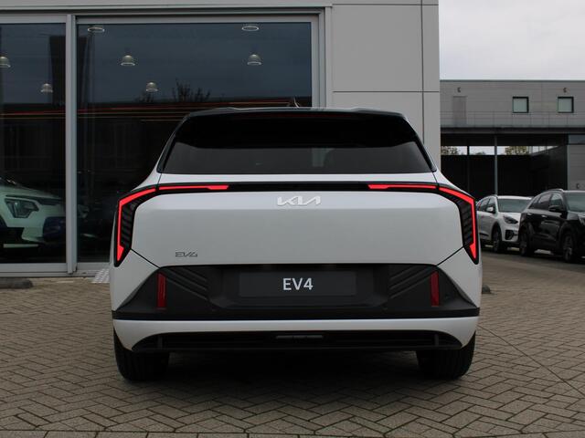 KIA EV4 Plus Advanced 81.4 kWh Direct leverbaar | Pano dak | Elektrische kofferbak | lage bijtelling!