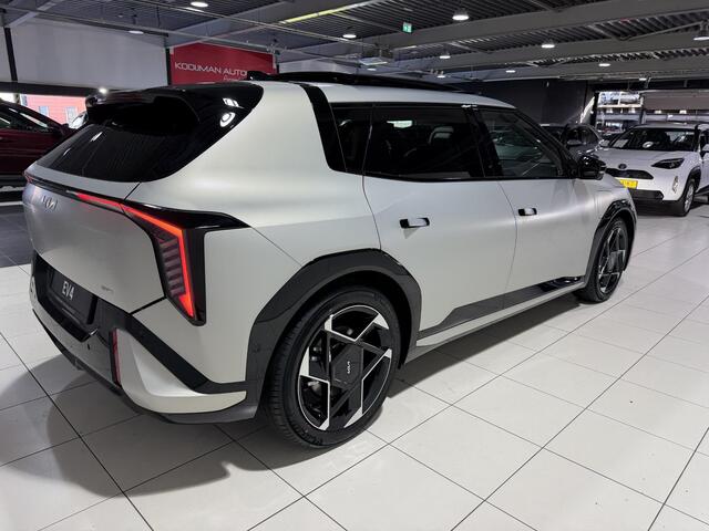 KIA EV4 GT-PlusLine 81.4 kWh ,Unieke kleur Matte Ivory Silver, Direct uit voorraad leverbaar.