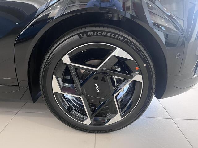 KIA EV4 GT-PlusLine 81.4 kWh NU OP VOORRAAD!! RIJDEN IN 2025!! BEL ONS VOOR SCHERPE OFFERTE!! INRUIL VOORDEEL ¤ 2000,-!!