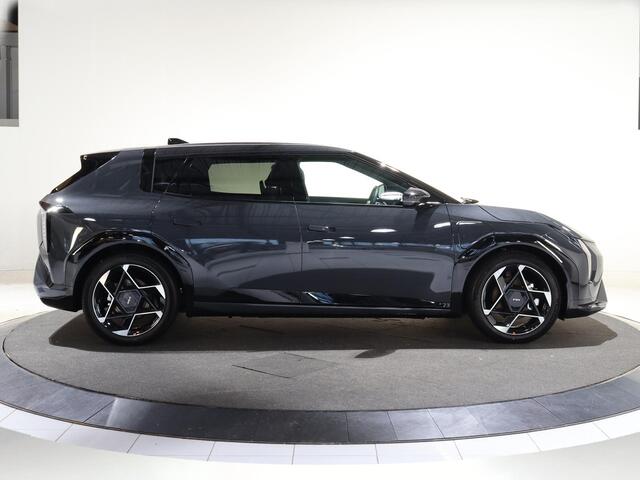 KIA EV4 GT-Line Business Edition 81.4 kWh | Adaptieve cruise control | Stoel- en stuurwielverwarming | Achteruitrijcamera | 19" LM velgen GT-Line | LED-koplampen |