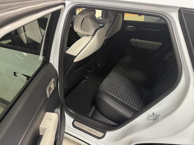 KIA EV4 GT-Line 81.4 kWh Uit voorraad leverbaar ! | BTW auto | Showroomvoordeelauto ! | 28-02-2026 geregistreerd