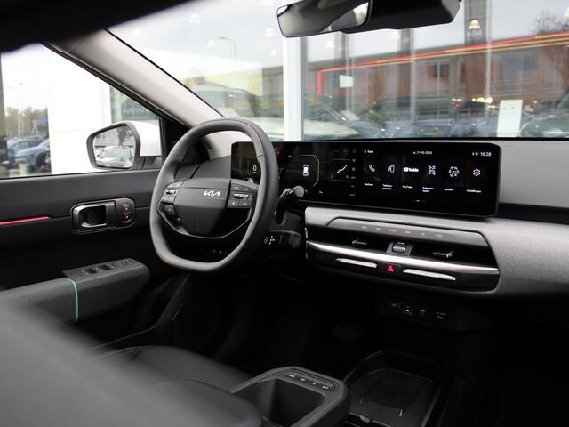 KIA EV4 Plus Advanced 58.3 kWh | DIRECT LEVERBAAR | Schuifkanteldak | Navigatie | Stoel en stuurverwarming | H&K | Elektrische achterklep