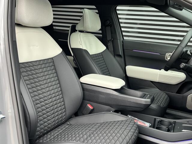 KIA EV4 Fastback GT-PlusLine 81.4 kWh DEMO | Trekhaak | Stoelventilatie | Panoramisch schuifkanteldak | Stoel ventilatie | 360 graden camera | Beschikbaar vanaf 02-2026 |