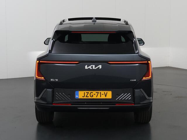 KIA EV5 GT-Line Business Edition 81.4 kWh | Panoramaschuifdak | Harman Kardon | Warmtepomp | Stoelventilatie | Stoelverwarming voor en achter | Adaptieve cruise control |