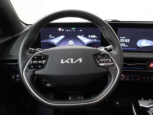 KIA EV6 GT-Line 77.4 kWh | SoH 100% | Panorama dak | Digitale cockpit | Automaat | Multifunctioneel stuurwiel | Cruise control | Laneassist | Flippers | Spraakbediening | Drivemode | Bluetooth | Navigatie | Apple Carplay - Androidauto | Dab+ | Kinderslot | Automa