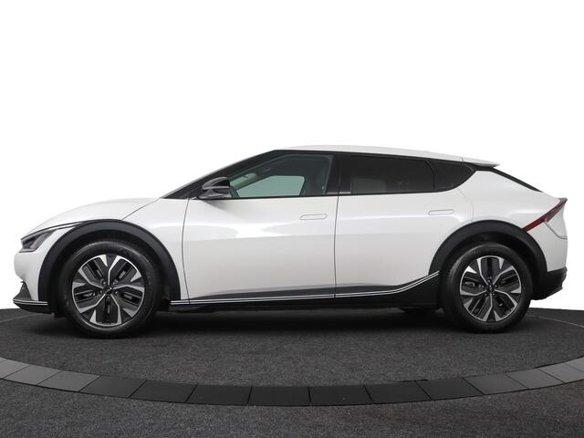 KIA EV6 Light Edition 58 kWh - Stoel-/ Stuurverwarming - Carplay/Android Auto - Camera - Fabrieksgarantie tot 03-2031