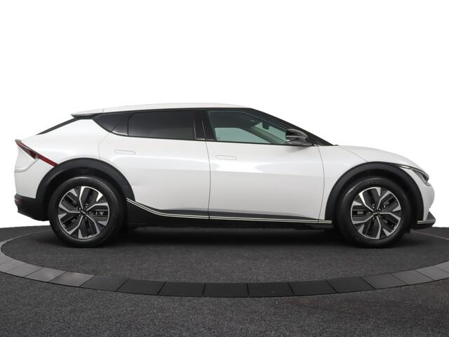 KIA EV6 Light Edition 58 kWh - Stoel-/ Stuurverwarming - Carplay/Android Auto - Camera - Fabrieksgarantie tot 03-2031
