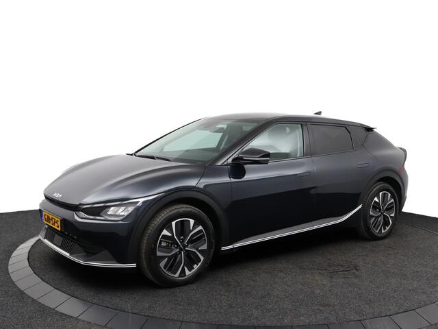 KIA EV6 Light Edition 58 kWh - SOH 98,9% - Stoel-/stuurverwarming - Cruise Control - Apple CarPlay/Android Auto - Navigatie - Fabrieksgarantie tot 08-2031