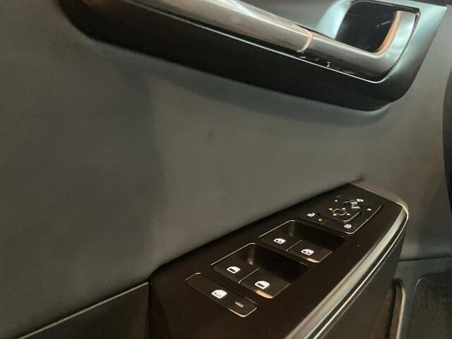 KIA EV6 Light Edition 63 kWh Navigatie | Applecarplay / Android Auto | Stuurverwarming | Stoelverwarming | Achteruitrijcamera