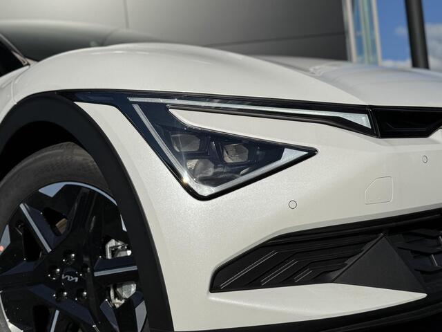 KIA EV6 Light Edition 63 kWh | Facelift | Trekhaak | Parkeercamera | Keyless Go | Stoelverwarming | Apple Carplay/Android Auto | Led Koplampen | 19" |