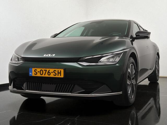 KIA EV6 58kWh Plus (SOH 97,7%) - Lederen bekleding - Navigatie - Elektr. stoelen - Stoel- en stuurverwarming - Afneembare trekhaak - Fabrieksgarantie tot 04-2030