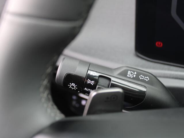 KIA EV6 Light Edition 63 kWh | Stuur-/stoelverwarming | Camera | 19" LM | LED | Cruise adapt. | Clima | Draadloze telefoonlader | 17% bijtelling |