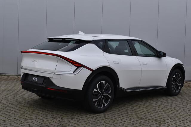 KIA EV6 Light 58 kWh | Apple Carplay | LED koplampen | Achteruitrijcamera| Navigatiesysteem |