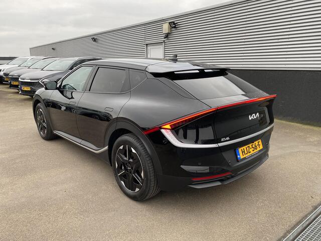KIA EV6 Light Edition 63 kWh NL-auto, boekjes compleet, 1e eigen., Stoel- & stuurwielverwarming, navigatie, Apple CarPlay/Android Auto, adaptieve cruise control, keyless, PDC v&a, V2L
