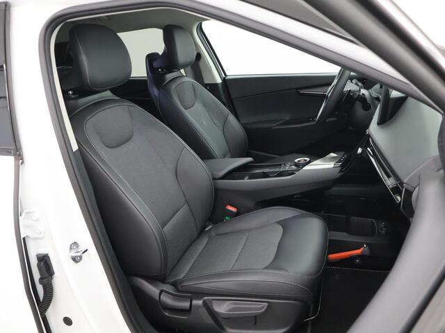 KIA EV6 Light Edition 63 kWh | Facelift | Parkeercamera | Keyless Entry | Stoelverwarming | Apple Carplay | Android Auto |