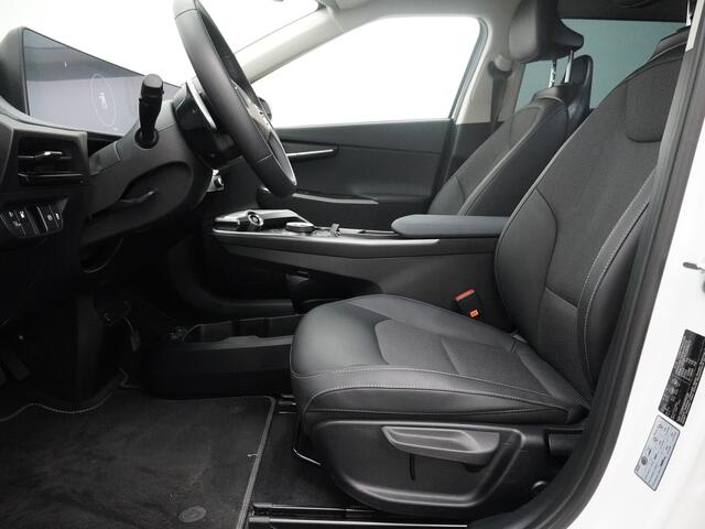KIA EV6 Light 58 kWh - SOH 98,9% - Navigatie - Apple Carplay/Android Auto - Climate Control - Privacy Glass - Fabrieksgarantie tot 02-2031