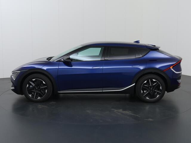 KIA EV6 Light Edition 63 kWh | Stoelverwarming | Adaptieve cruise control | Parkeersensoren | Stuurwiel verwarmd |