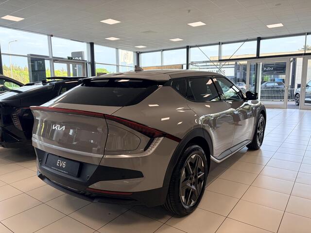 KIA EV6 Air 84 kWh | Direct uit voorraad leverbaar | Stoelverwarming/stuurverwarming | Navigatie | 800 Volt | Cruise control Adaptieve